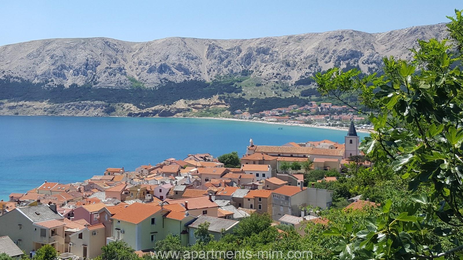 Hiking in Baška